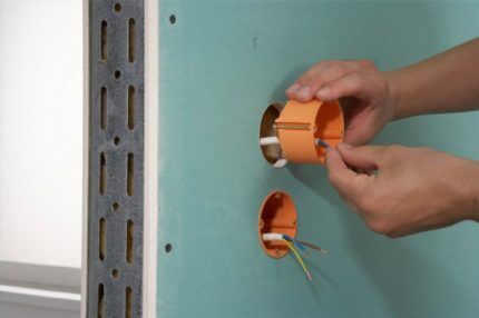 Как установить и подключить розетку пошаговый инструктаж